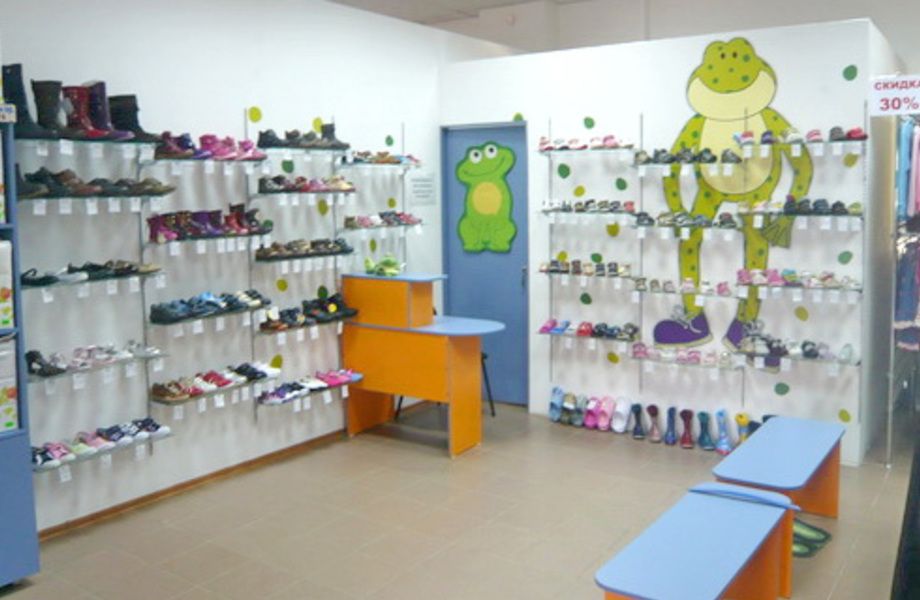 Магазин детской обуви в крупном ТРК