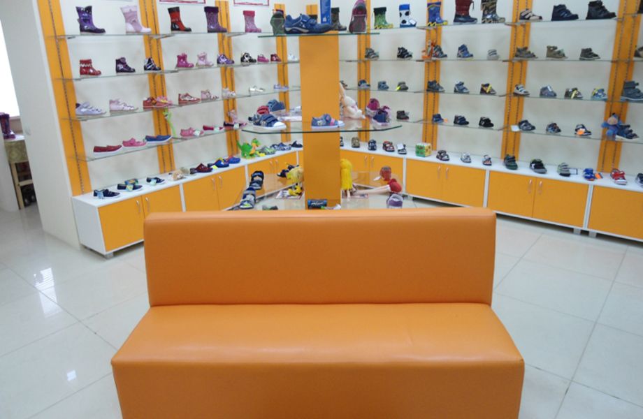 Магазин детской обуви в крупном ТРК