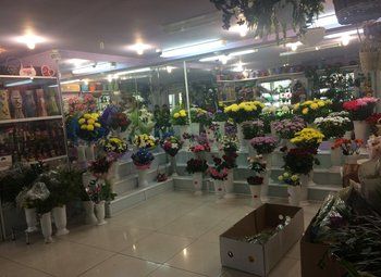 Фото Цветочный магазин в супер проходном месте