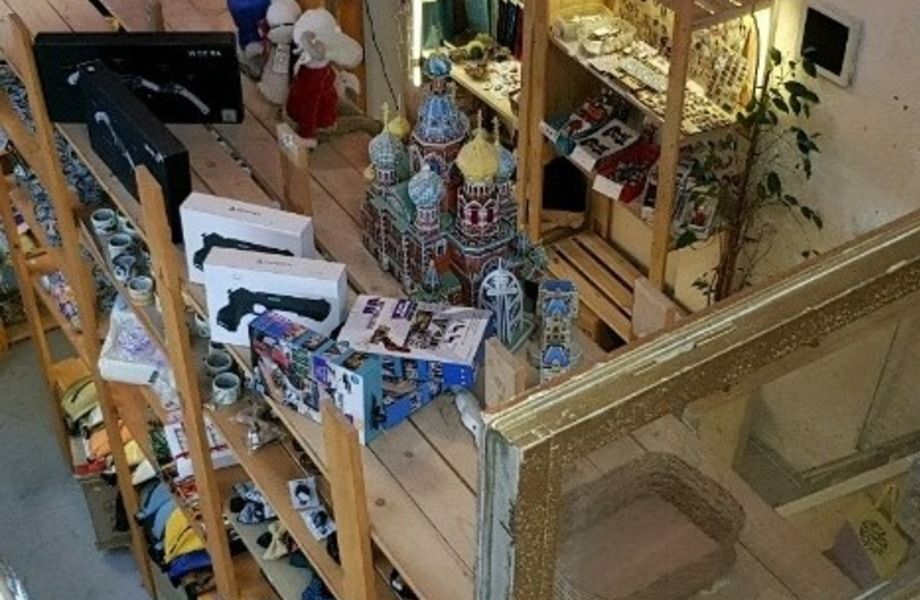 Продается магазин сувениров и подарков в культовом месте города