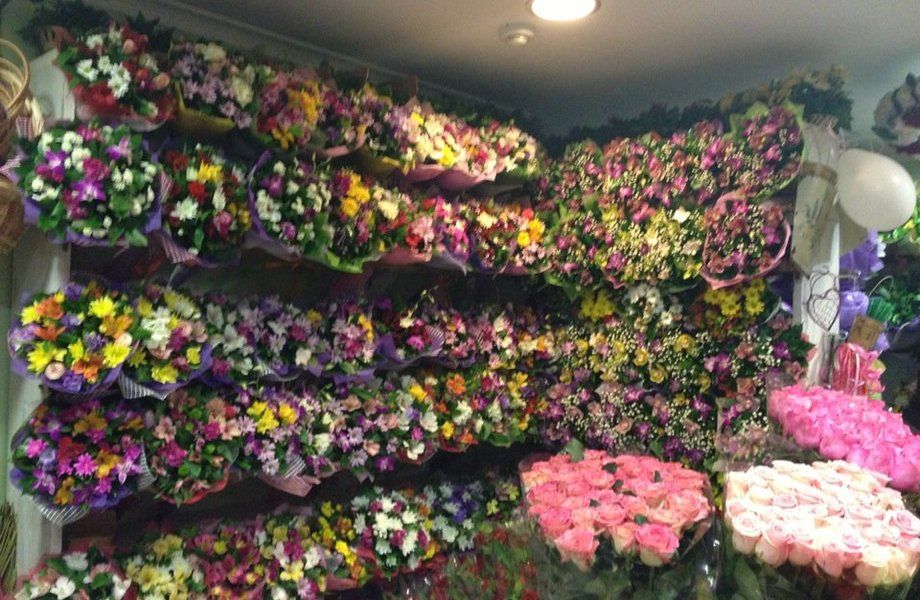 Цветочный магазин на севере города с отдельным входом