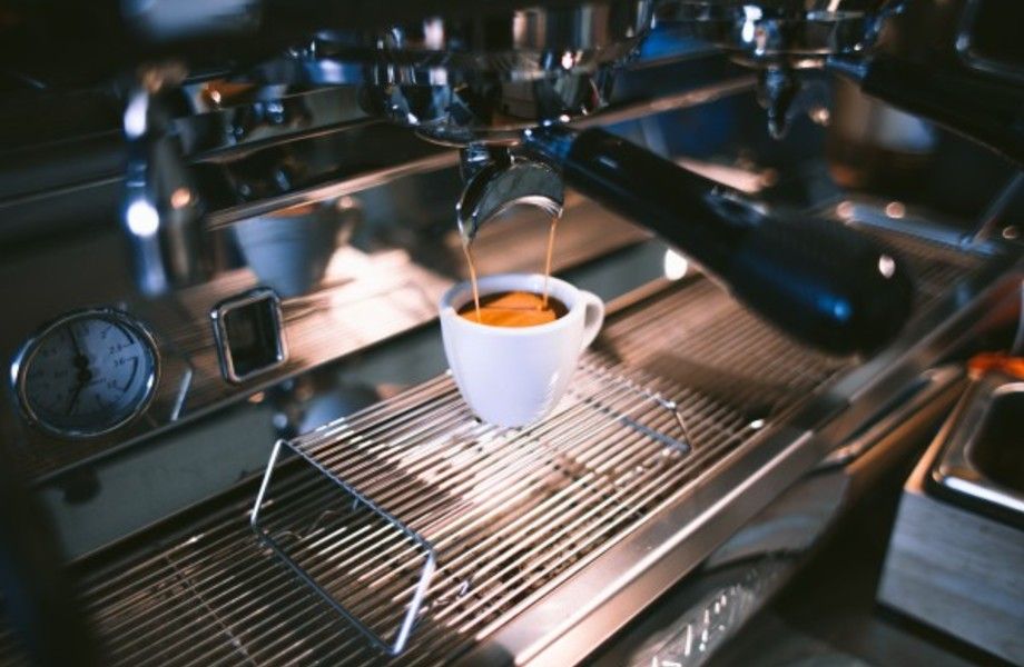 Кофейня формата кофе с собой возле метро