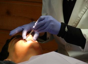 Малое зуботехническое производство с базой клиентов.