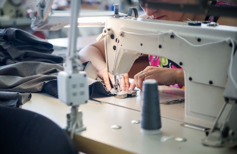 Швейное производство с профессиональным оборудованием 
