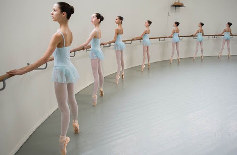 Школа балета в центре
