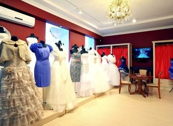 Салон вечерних и свадебных платьев