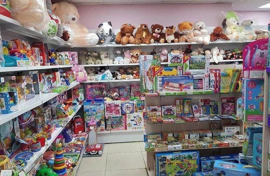 Фото игрушек в магазине игрушек