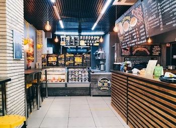 Фото Ресторан европейской кухни на Фудкорте в оживленном районе с доставкой