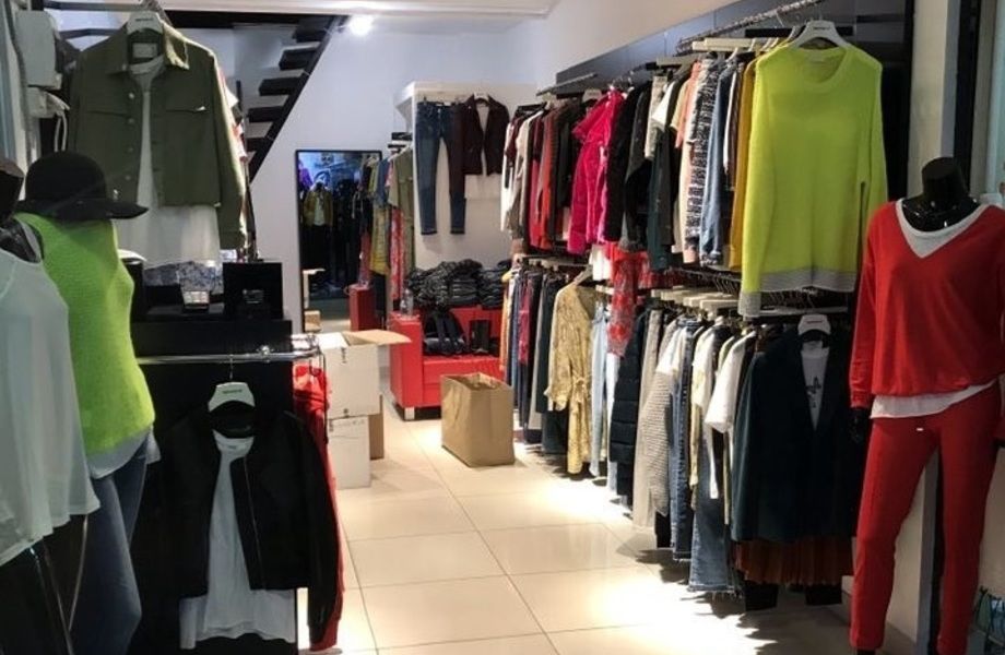 Магазин фэшн одежды в ТЦ Дубровка (бизнесу 8 лет)