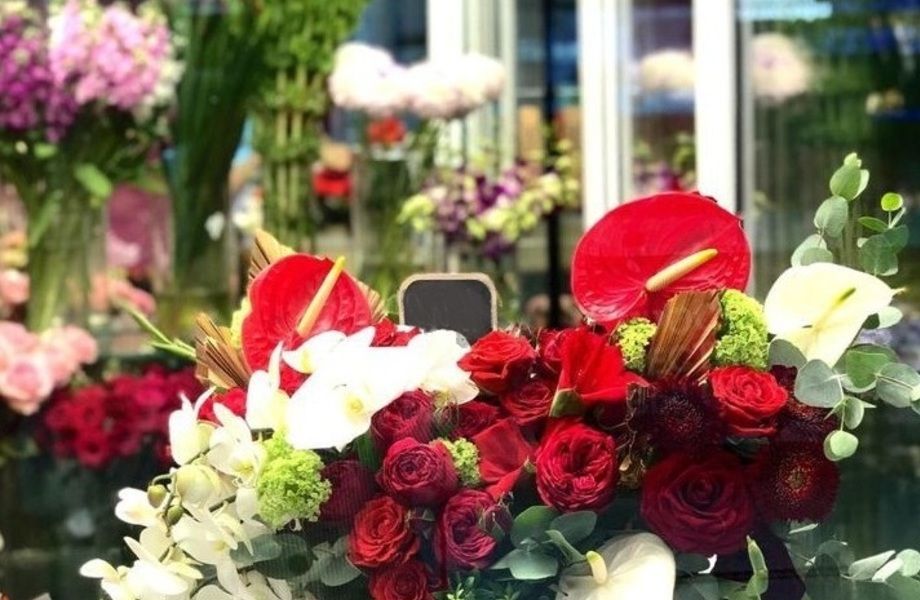 Магазин салон цветов в элитном жилом районе Москвы