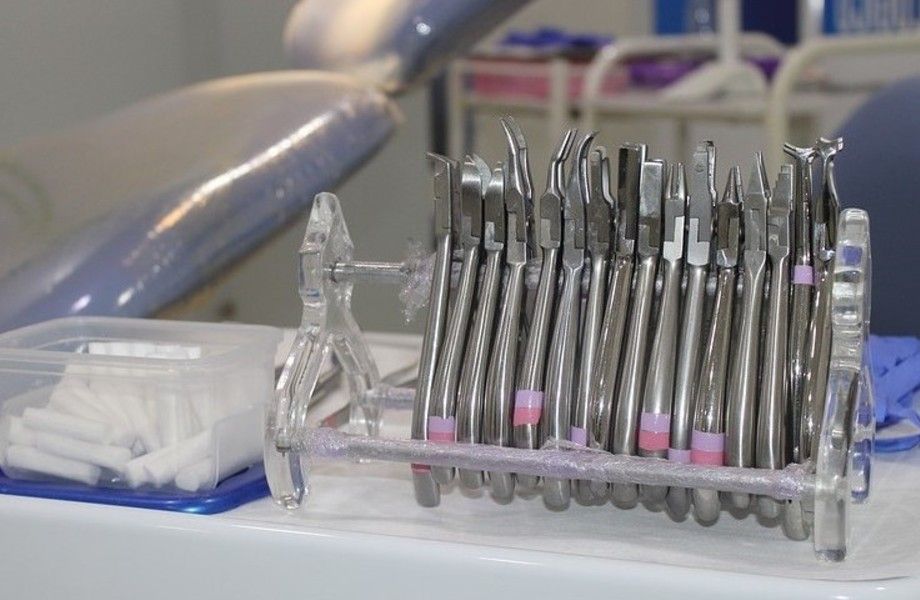 Стоматологическая клиника с зуботехнической лабораторией и рентгеном