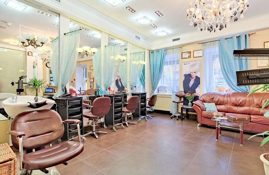 Салон красоты у метро с прибылью 90т.р  чистыми