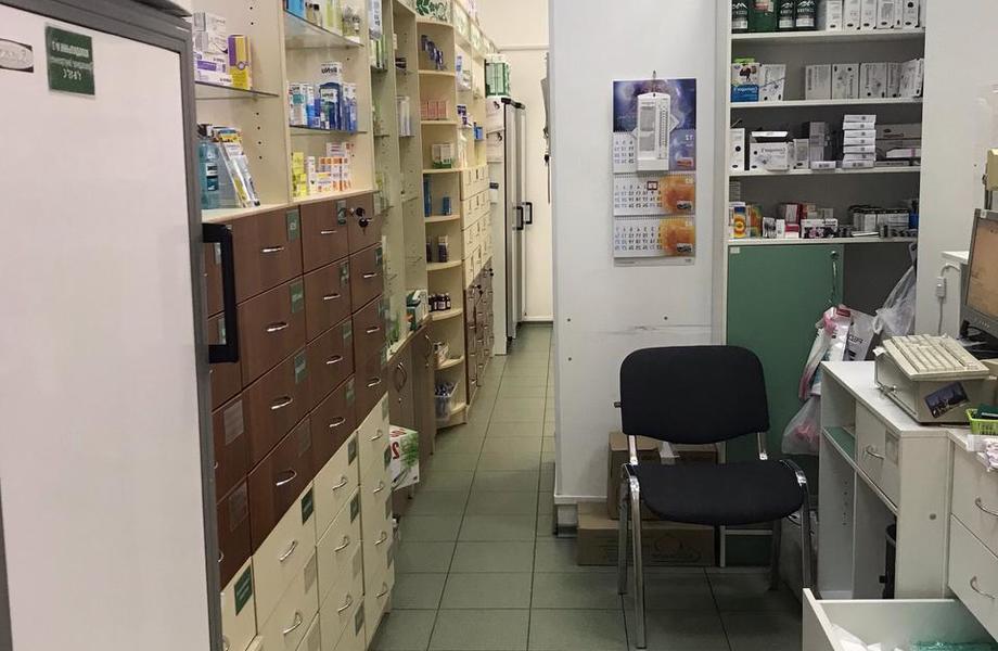 Аптека в спальном районе (работает 15 лет)
