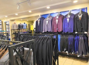 Фото Магазин мужской одежды/ Работает 20 лет