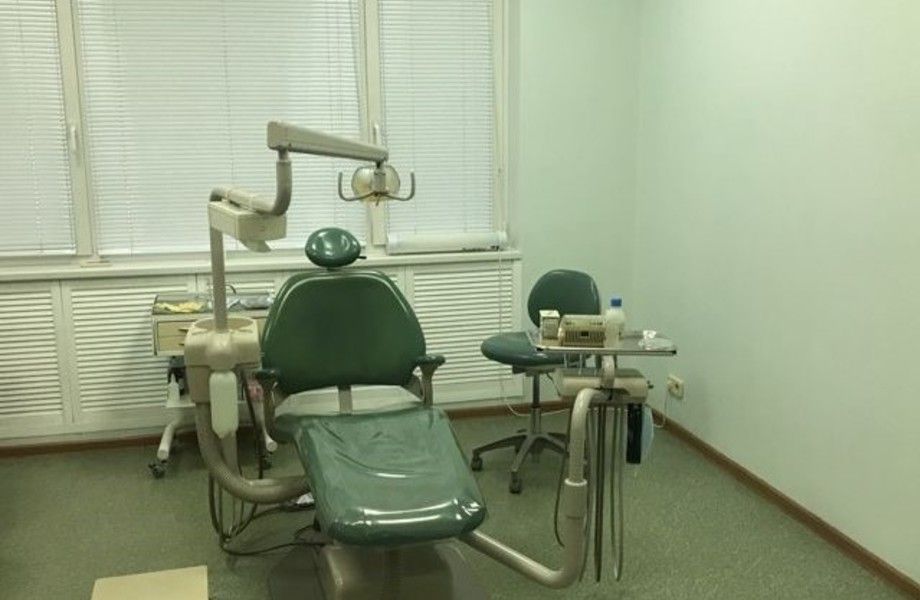 Стоматология на 2 кресла с рентгеном / Бизнесу 20 лет