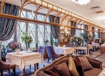 Фото Ресторан на первой линии в проходном месте