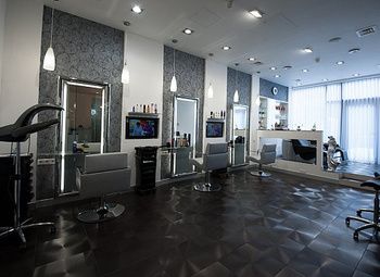 Фото Салон красоты в центре с Luxury ремонтом