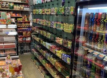 Фото Кондитерский магазин в торговом центре