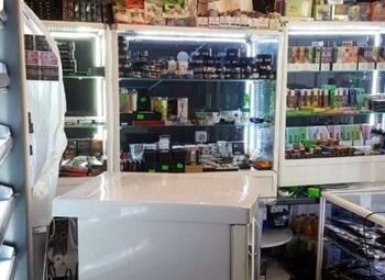 Фото табачный магазин на выходе из метро