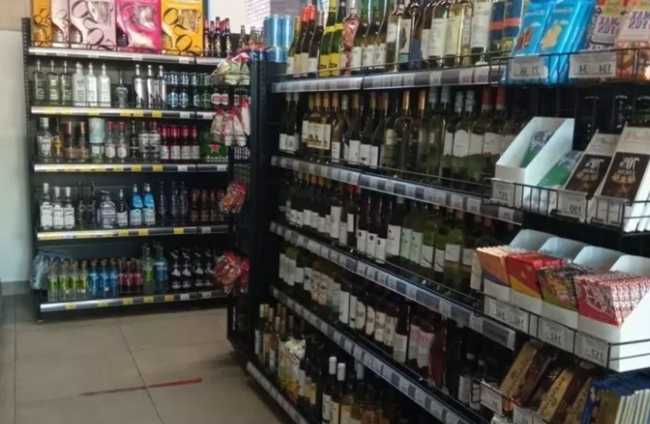 Сеть продуктовых магазинов с алкогольной лицензией