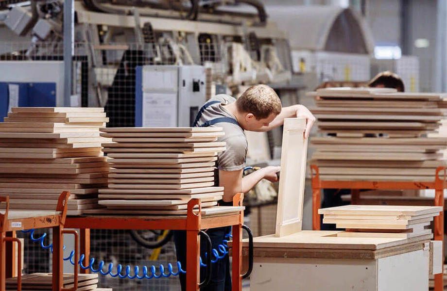 Производство мебели и лестниц из натурального массива, 5 лет на рынке 