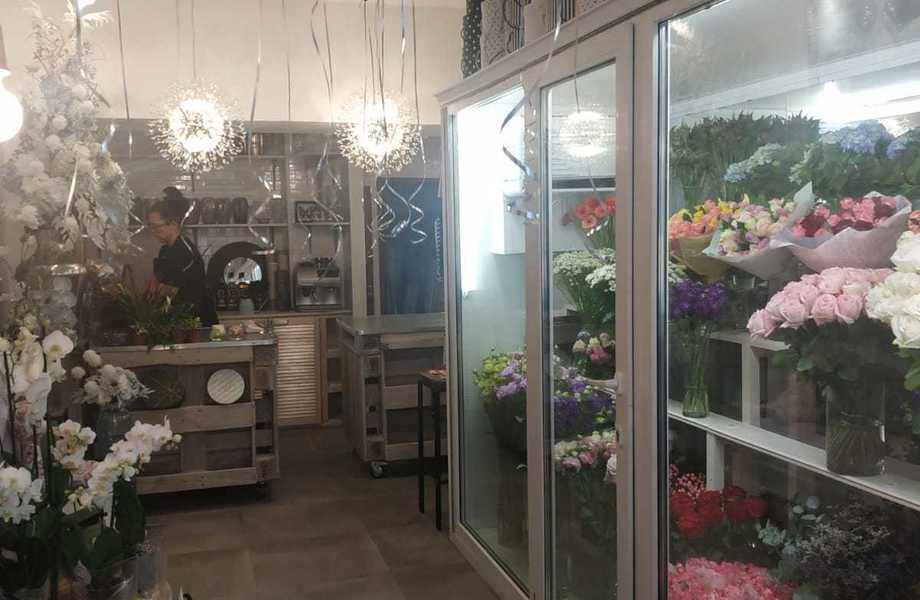 Эксклюзивный цветочный салон с наработанной клиентской базой 
