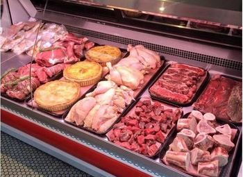Мясной отдел в жилом районе с огромной проходимостью