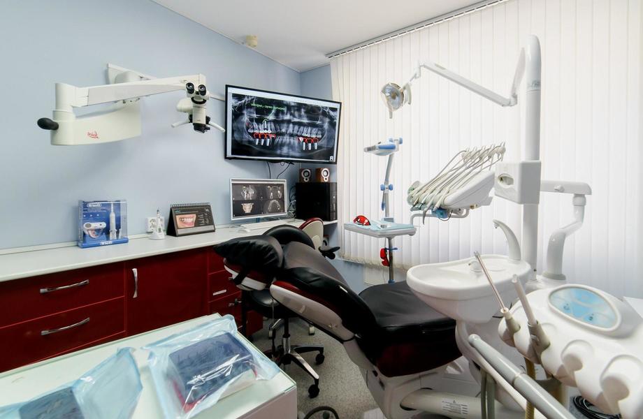 Известная стоматология с помещением/все лицензии+томограф