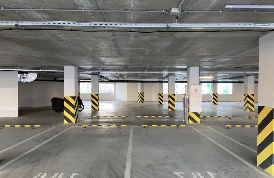 Аренда этажа многоэтажного паркинга / 96 парковочных мест