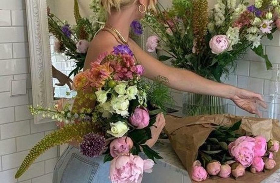Магазин цветов на севере города  / прибыль от 100 000 тыс. руб.