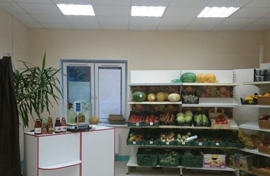 Фруктово-овощной отдел в спальном районе 